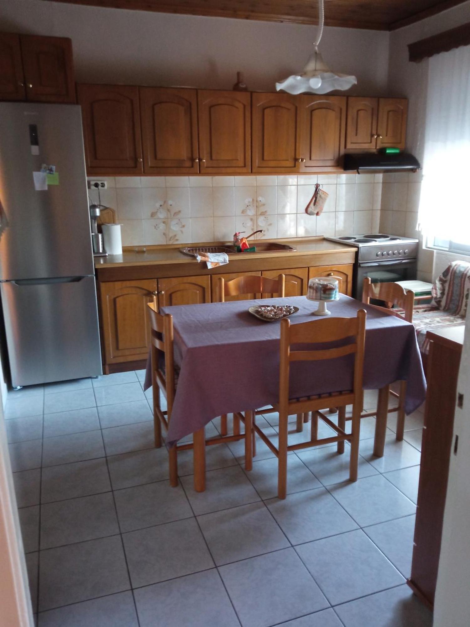 Giannis House